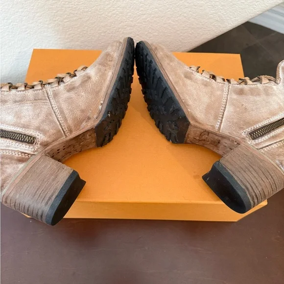 Freebird by Steven “Devin” Lace-Up Leather Ankle Boots Distressed Taupe Chic - Picture 10 of 12